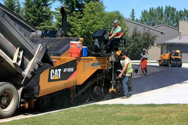 Best Asphalt Driveway Paving in Groesbeck, TX